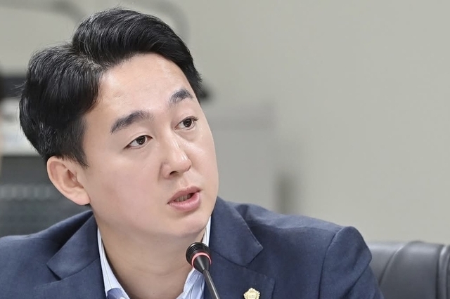 손성익 의원, ‘직접 만들었다’의 반대말은 ‘남이 만든 것’