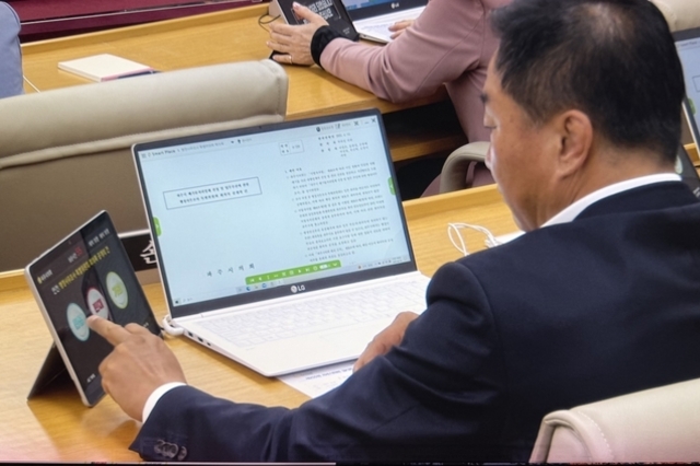 증인 회의록 공개 찬반…“아무리 그래도 증인은 보호해야”