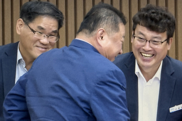 “김경일 시장의 해외출장, 행정사무감사 도피 아닌가?”