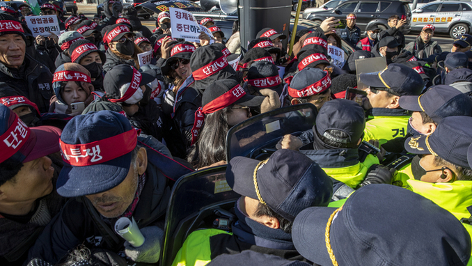 우리 모두 대통령실 앞으로 갑시다